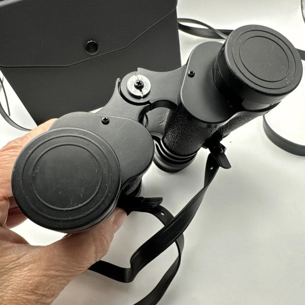 Everlite‎ Binoculars 8x30 Field 7.5° with Carrying Case